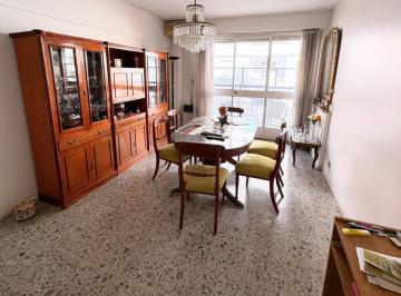 Departamento de 3 ambientes, Barracas · 3 Ambientes con Amplio Balcón Corrido, Vista Abierta Al Frente, Muy Luminoso