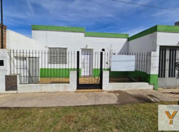 Casa · 60m² · 4 Ambientes · Casa en Venta - 3 Dorm. 1 Baño - Los Hornos
