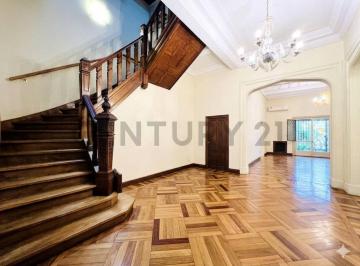 Departamento · 500m² · 10 Ambientes · 1 Cochera · Venta Casa 10 Ambientes en Belgrano con Garaje Pileta y Patio Plant Baja y Dos Pisos /acepta Permuta