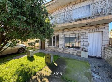 PH · 128m² · 3 Ambientes · 1 Cochera · PH en Faro Norte
