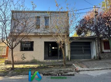 Casa · 275m² · 4 Ambientes · 3 Cocheras · Casa a La Venta en Villa de Las Rosas
