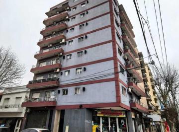 Departamento · 70m² · 3 Ambientes · Departamento Semipiso en Venta en Avellaneda, G. B. a. Zona Sur, Argentina