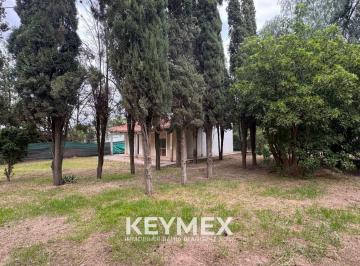 Casa · 80m² · 1 Cochera · Venta Casa a Reciclar con Gran Terreno de 526 m² en Villa Belgrano - Frente Ateneo Don Bosco