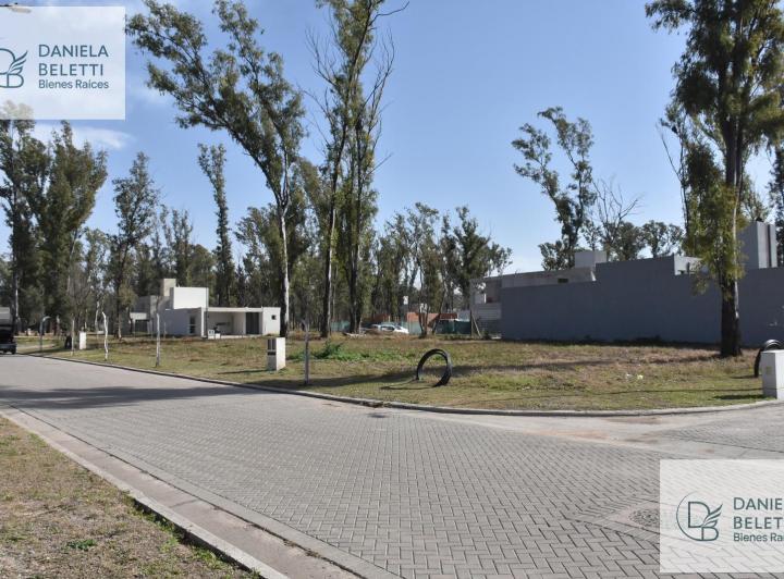 Terreno · 270m²