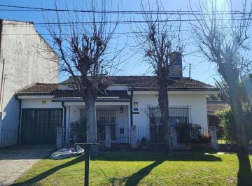Casa · 70m² · 4 Ambientes · Casa Chalet en Venta en General Pacheco, Tigre, G. B. a. Zona Norte