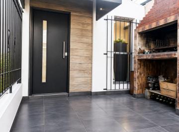 PH · 70m² · 3 Ambientes · 1 Cochera · Venta PH Al Frente con Cochera y Terraza Ciudadela