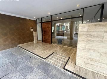 Departamento · 69m² · 3 Ambientes · 3 Amb C/dep Fte Balcon - Vista Abierta - Apto - 80 m²