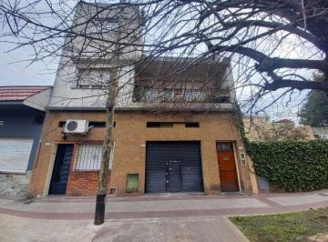PH de 3 ambientes, La Matanza · PH 3 Ambientes en Planta Alta. Al Frente, con Entrada Independiente.