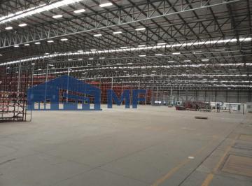 Bodega-Galpón · 11000m² · Excelente Nave Aaa en Alquiler con Docks de Carga - Parque Industrial Garin