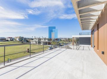 Casa · 385m² · 7 Ambientes · 5 Cocheras · Casa en El Yacht