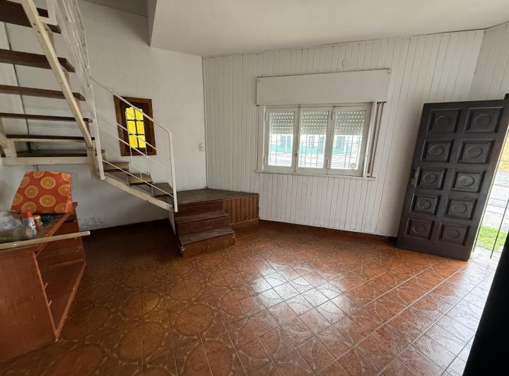 Casa · 100m² · 5 Ambientes · 1 Cochera