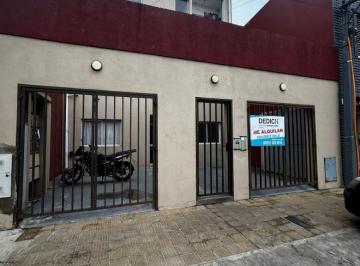 Departamento de 2 ambientes, La Plata · Depto Zona Facultades, con Patio y Cochera