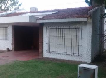 Casa · 89m² · 3 Ambientes · 1 Cochera · Casa en Venta - 2 Dorm. 1 Baño - Cochera - 200 m² - Country Hipocampo, Villa Gesell