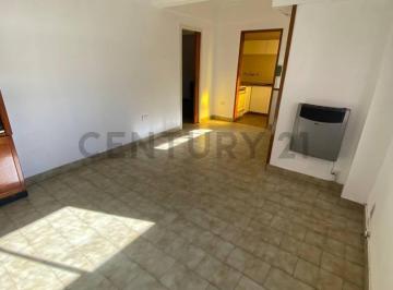 Departamento · 53m² · 3 Ambientes · 1 Cochera · Alquiler. Departamento de 2 Dorm. con Cochera Cubierta. Terraza. Calle 6 Esquina 41.