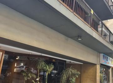 Departamento · 71m² · 3 Ambientes · Alquiler 3amb. 81 m² Tot. C/depend. - Muy Luminoso - Baulera -