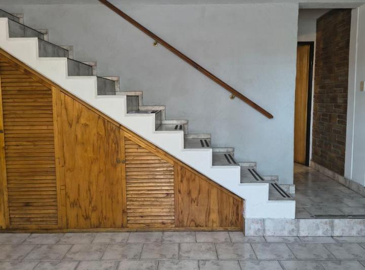 Casa · 150m² · 8 Ambientes · 1 Cochera