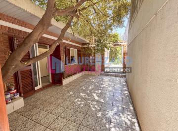 Casa · 151m² · 4 Ambientes · 1 Cochera · Venta Casa 4 Ambientes con Cochera y Terraza - Villa Pueyrredon