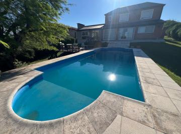 Casa · 353m² · 3 Dormitorios · 2 Cocheras · Casa en 4 Hojas