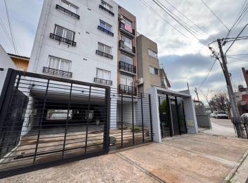 Departamento · 50m² · 3 Ambientes · 1 Cochera · Alquiler - 2 Habitaciones C/cochera - Moron