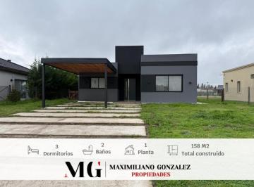 Casa · 148m² · 4 Ambientes · 2 Cocheras · Casa Venta - San Felipe