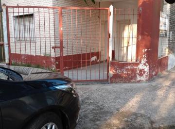 PH · 79m² · 3 Ambientes · 3 Cocheras · PH en Venta - 2 Dorm. 1 Baño 3 Cocheras - 90 m² - Haedo