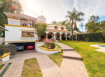 Casa · 400m² · 5 Ambientes · 2 Cocheras · Venta Casa Jardin Espinosa