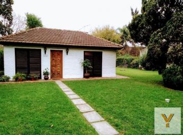 Casa · 200m² · 5 Ambientes · 1 Cochera · Casa en Venta - 3 Dorm. 2 Baño 1 Cochera - 350 m² - Tortuguitas, Malvinas Argentinas