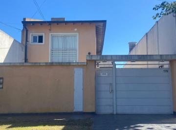 PH de 4 ambientes, Lomas de Zamora · Triplex Tipo Casa de 4 Amb. C/cochera