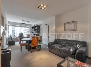 Oficina comercial · 111m² · 4 Ambientes · 1 Cochera · Oficina en Venta en Recoleta. 4 Ambientes y Cochera