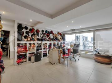 Oficina comercial · 102m² · 4 Ambientes · 1 Cochera · Oficina en Venta Recoleta. 4 Ambientes y Cochera