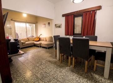 PH · 112m² · 3 Ambientes · Venta PH 3 Amb Quilmes Patio, Quincho y Parrilla