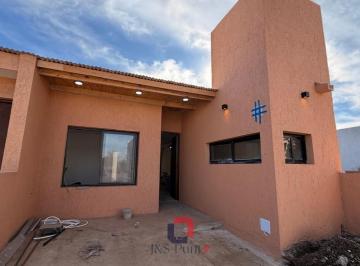 Casa · 100m² · 3 Ambientes · 1 Cochera · Duplex en Barrio Norte 1 (En Pozo)