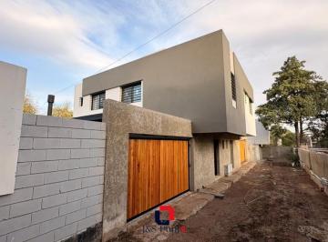 Casa · 150m² · 4 Ambientes · Duplex en un Housing de Arguello