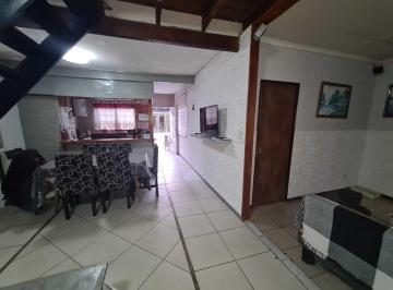 Casa · 140m² · 5 Ambientes · Casa Chalet en Alquiler en Tigre, G. B. a. Zona Norte, Argentina