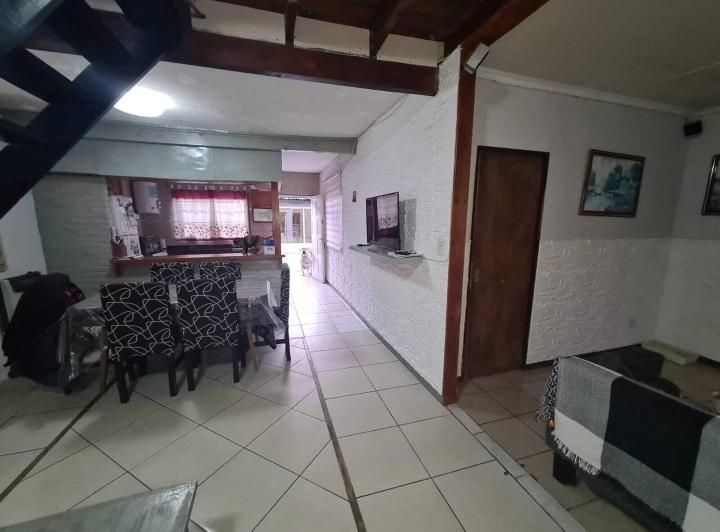 Casa · 140m² · 5 Ambientes