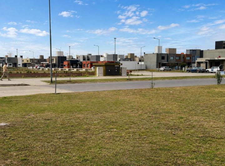 Terreno · 294m²