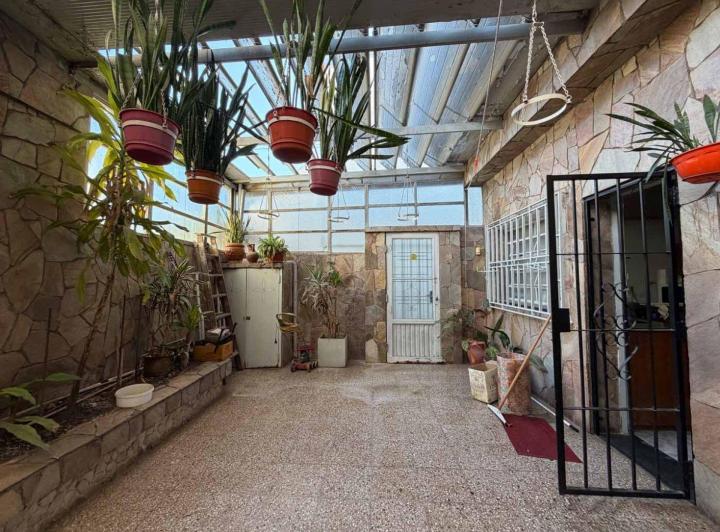 Casa · 147m² · 4 Ambientes · 1 Cochera