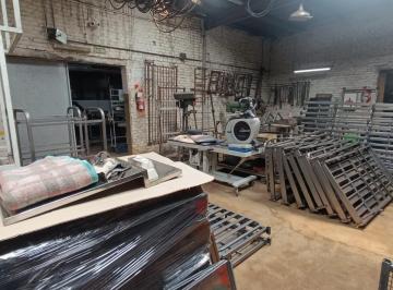 Bodega-Galpón · 440m² · 1 Ambiente · Galpón en Barrio Pueyrredón
