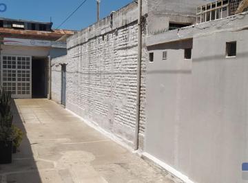 Bodega-Galpón · 605m² · 6 Ambientes · Galpón en Barrio Pueyrredón