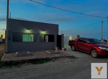 Casa · 150m² · 4 Ambientes · 2 Cocheras · Casa en Venta - 3 Dorm. 2 Baños - 180 m² - Altos de San Lorenzo, La Plata