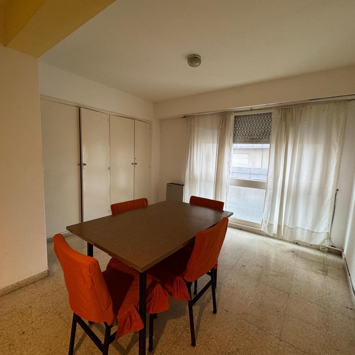 Departamento 1 amb al lateral. Alquiler por 24 meses