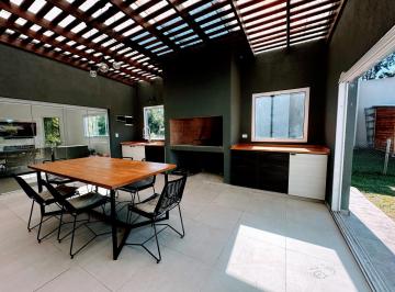 Casa · 170m² · 4 Ambientes · 3 Cocheras · Casa de 4 Ambientes en Barrio Santo Domingo Ruta 58 - Guernica - Presidente Peron