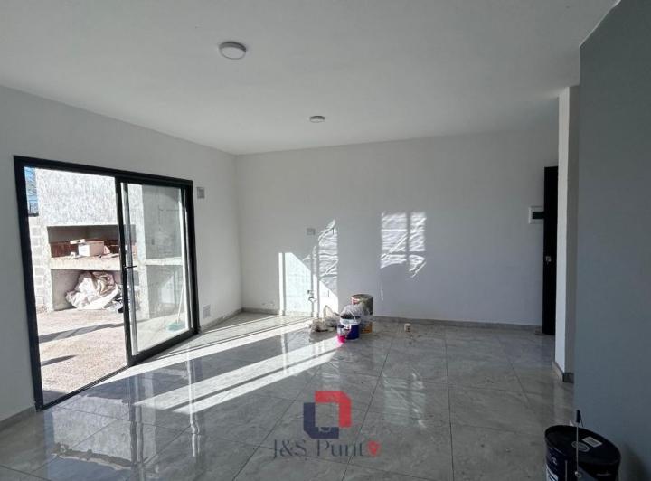 Casa · 88m² · 3 Ambientes · 1 Cochera