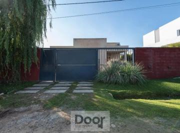 Casa · 170m² · 6 Ambientes · 2 Cocheras · Casa en Joaquin Gorina
