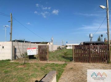 Quinta vacacional de 1 ambiente, San Vicente · Casa en Venta C/ Cochera en Domselaar