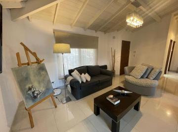 PH de 4 ambientes, Lomas de Zamora · Casa PH Independiente en Venta en Turdera
