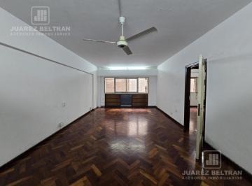 Departamento · 94m² · 4 Ambientes · A Reciclar. a m. del Patio Olmos. 94 m² Cub.