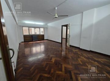 Departamento · 94m² · 4 Ambientes · A Reciclar. a m. del Patio Olmos. 94 m² Cub.