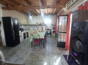 Departamento · 70m² · 4 Ambientes · Venta de Departamento en Las Heras