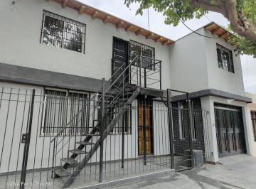 Casa · 179m² · 7 Ambientes · 1 Cochera · Casa y Departamento a La Venta en Las Heras